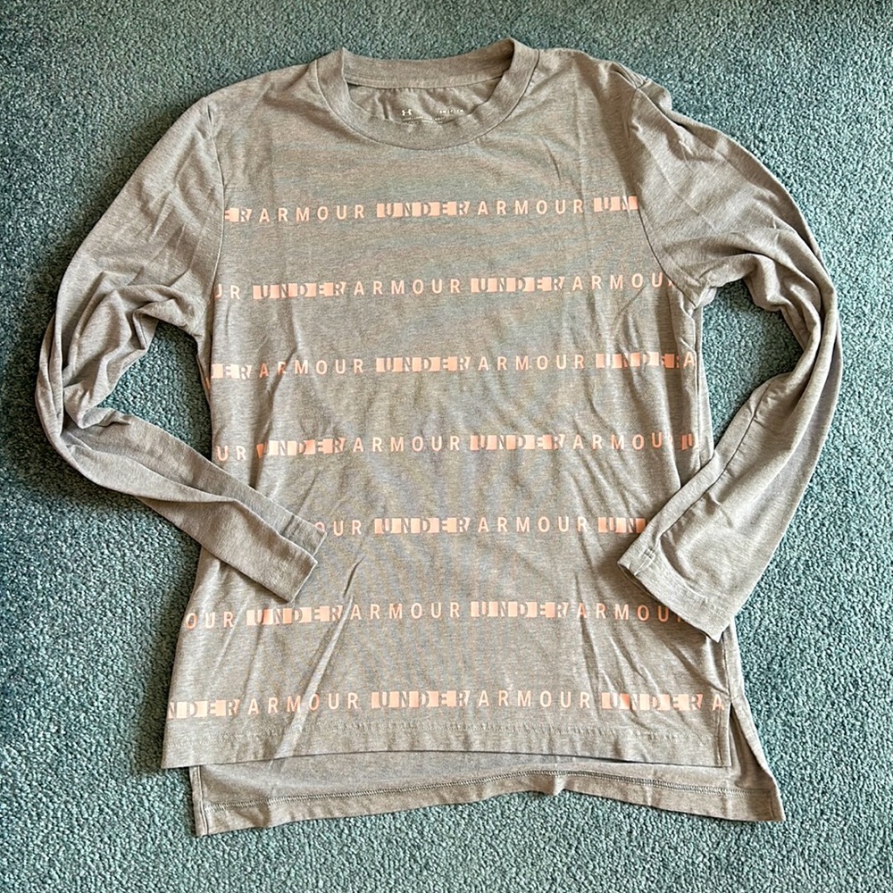 UNDER ARMOUR Women’s SMALL Grey & Pink Long Sleeve T-shirt